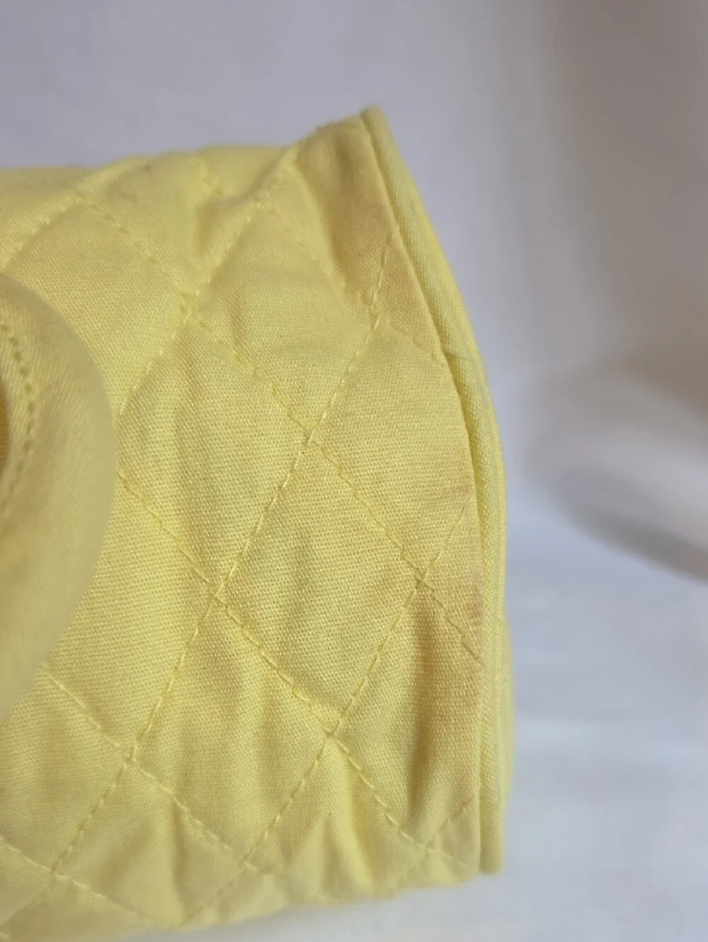 N/A bright yellow